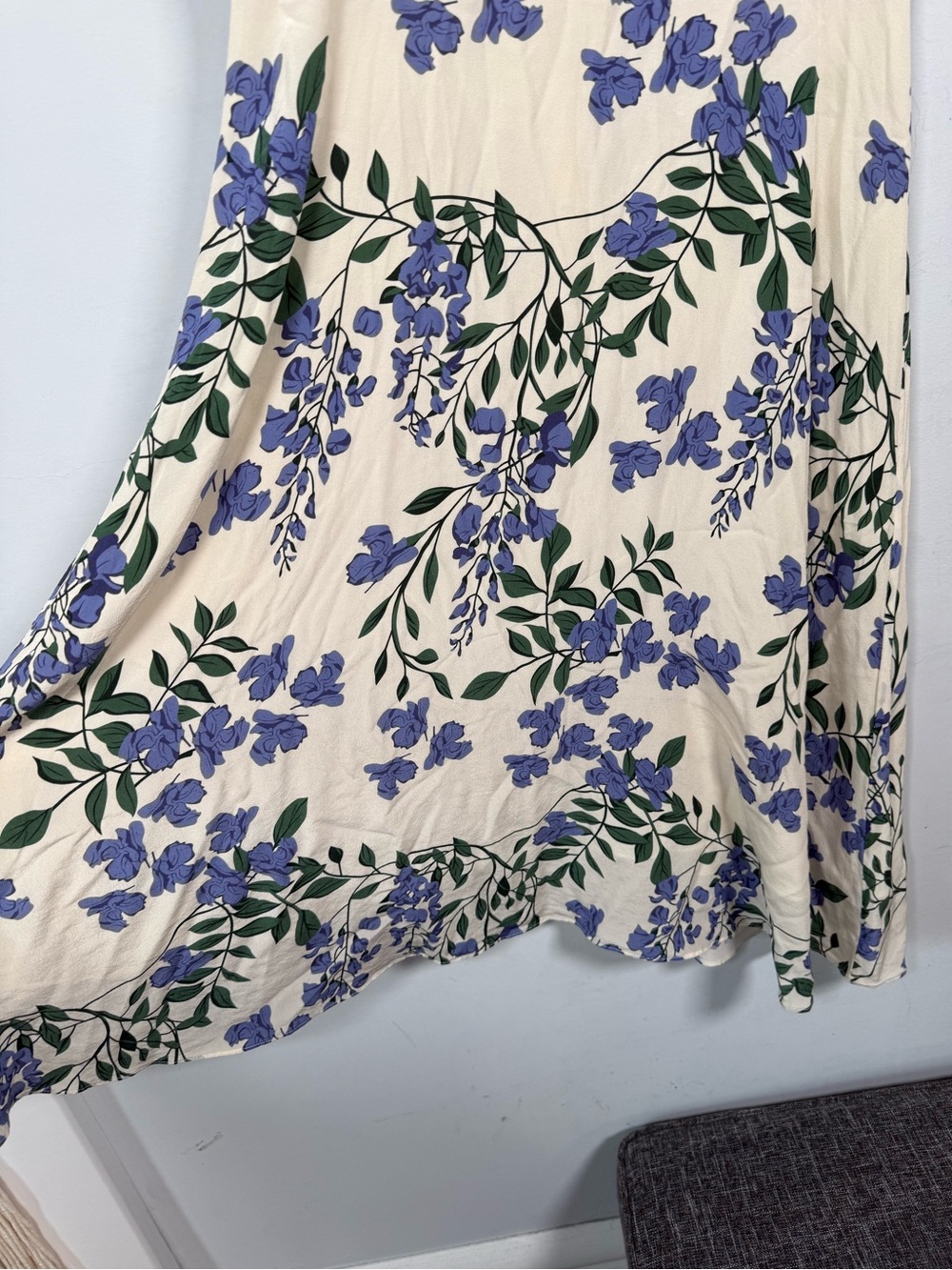 Fibflx French Chic Silk Floral Maxi Dress Purple Ruffle Romantic V-Neck Size L — image 7 of 8